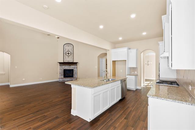 Building Photo - 102 Autumn Sage Dr