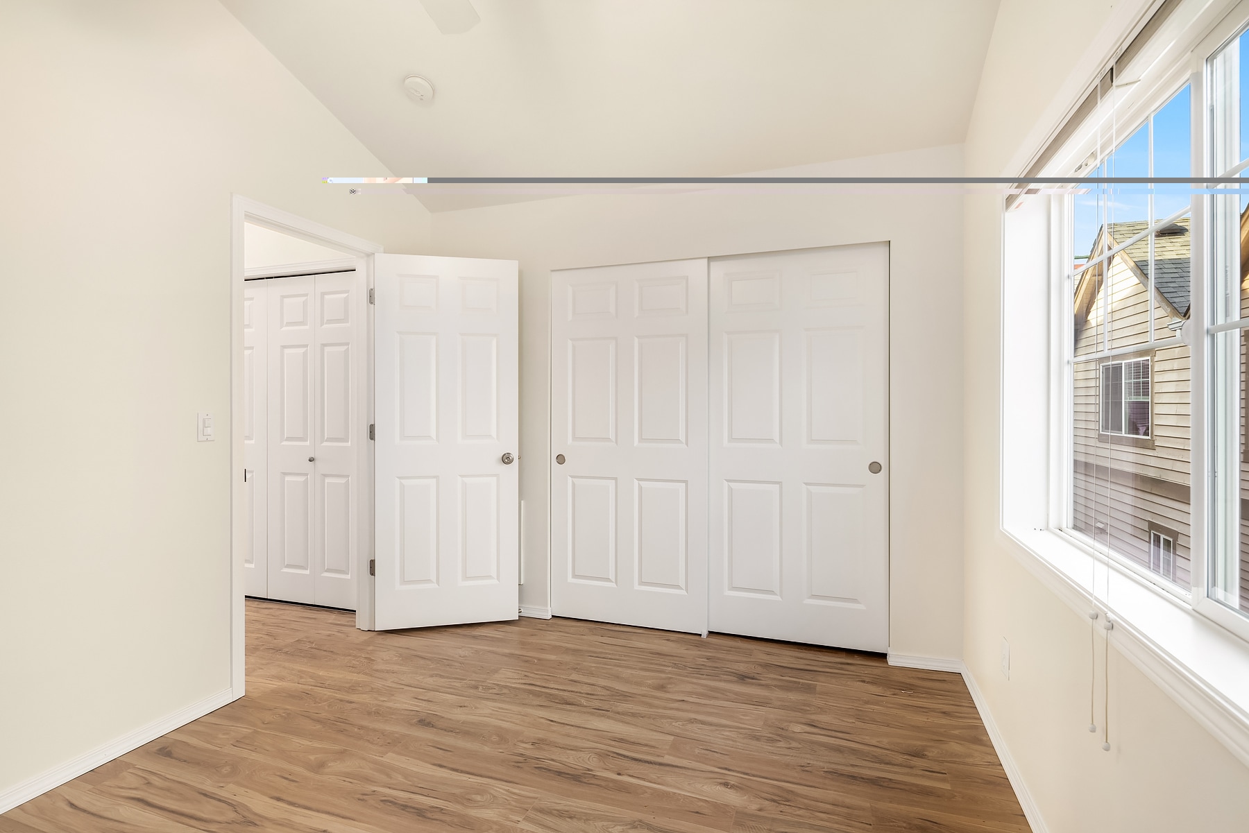 Building Photo - 11708 Greenwood Ave N