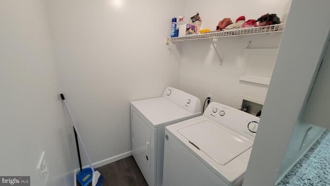 Building Photo - 1402 Waters Edge Dr