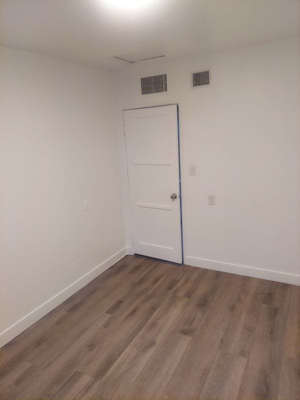 Building Photo - 845 W Olive St