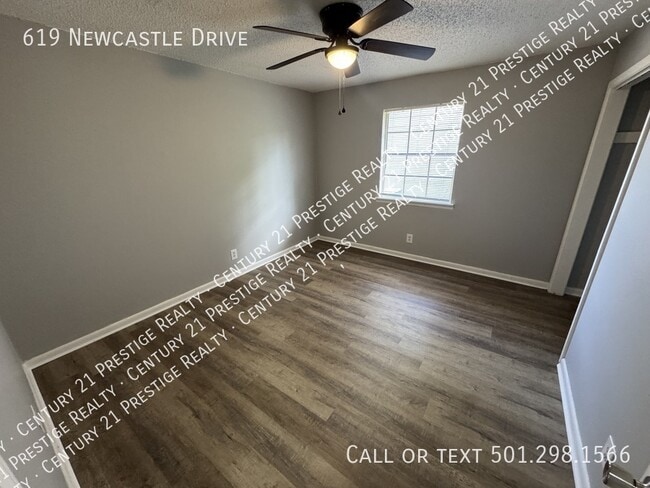 Building Photo - 619 Newcastle Dr