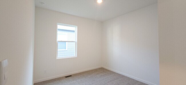 Building Photo - 4203 Viceroy St
