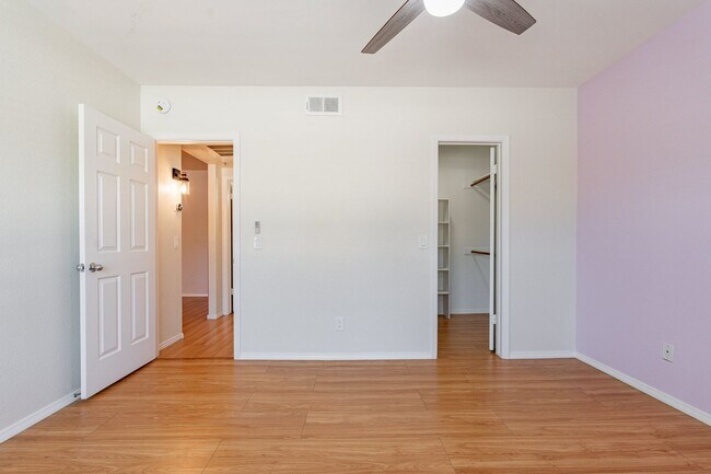 Building Photo - Chandler's Best-Kept Secret: Spacious Cond...