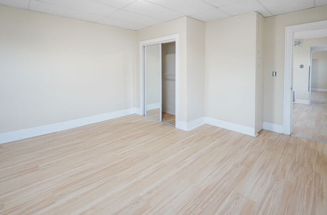 Building Photo - 168 Lunenburg St