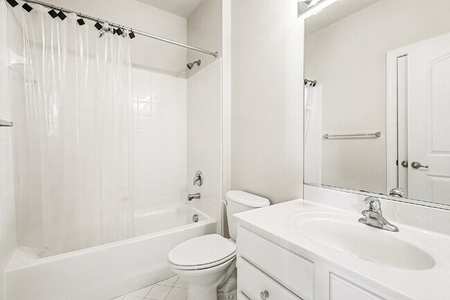 Building Photo - Welcome Home!!