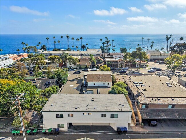 Building Photo - 334 N Coast Hwy
