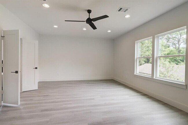 Building Photo - 4304 Sondick Ct