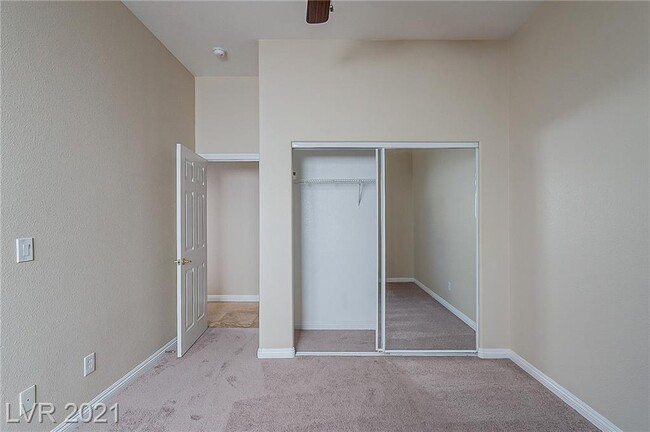 Building Photo - 7225 Fern Meadow St