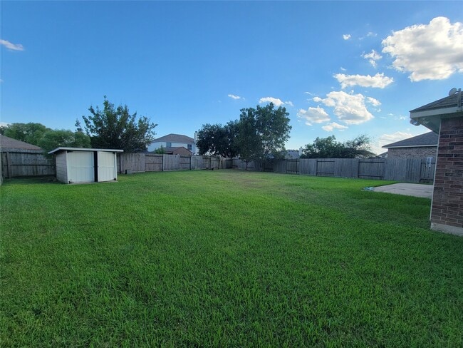 Building Photo - 15010 Sparks Ct