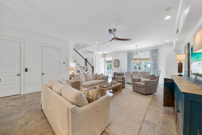 Building Photo - 49 Pleasant St