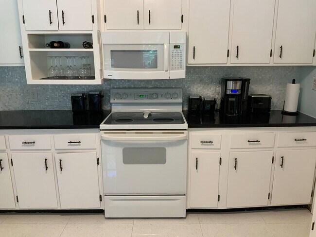 Building Photo - 1521 Marion Ave