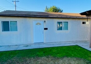 Building Photo - 4014 N Foxdale Ave