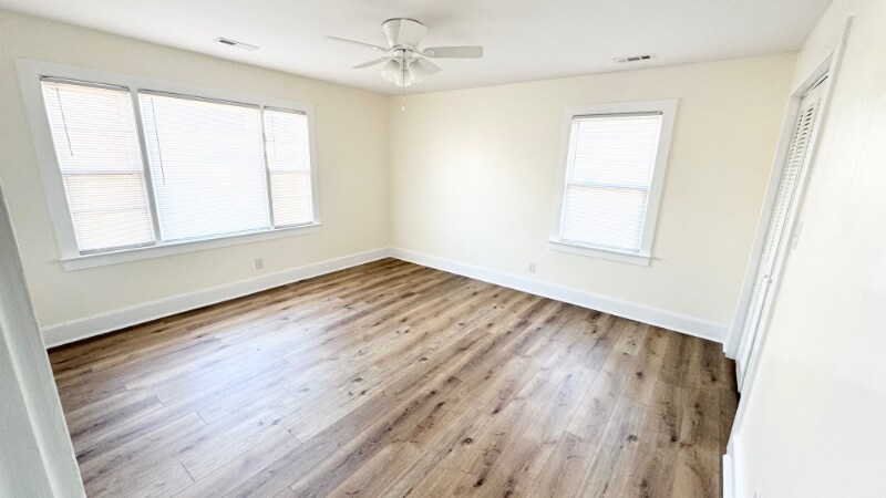 Building Photo - 3817 King St