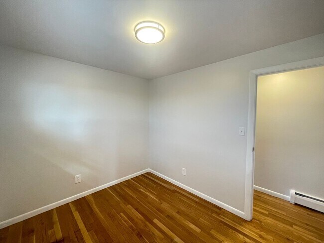 Building Photo - 457 Merrimack St