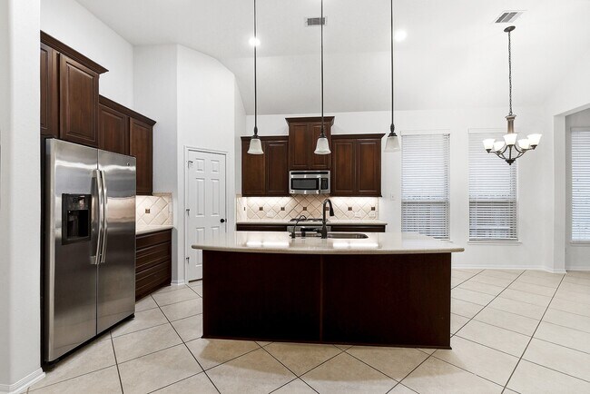 Building Photo - 29142 Crested Butte Dr