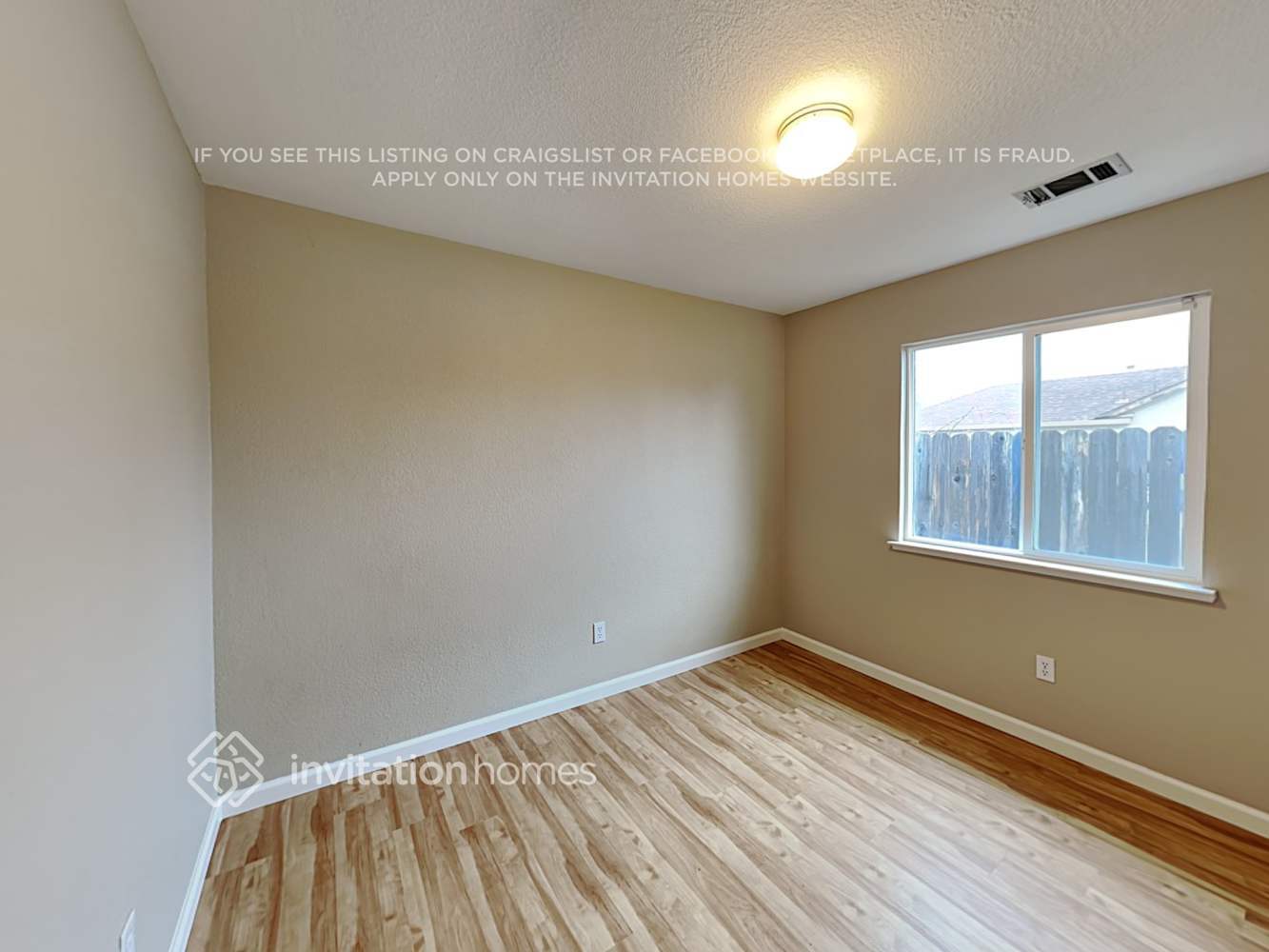 Building Photo - 1013 Bay Shore Dr