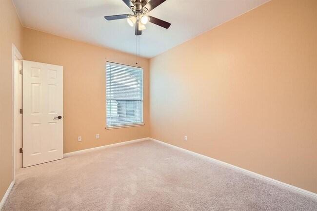 Building Photo - 401 Mandarin Flyway