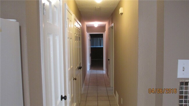 Building Photo - 13223 Kit Ln