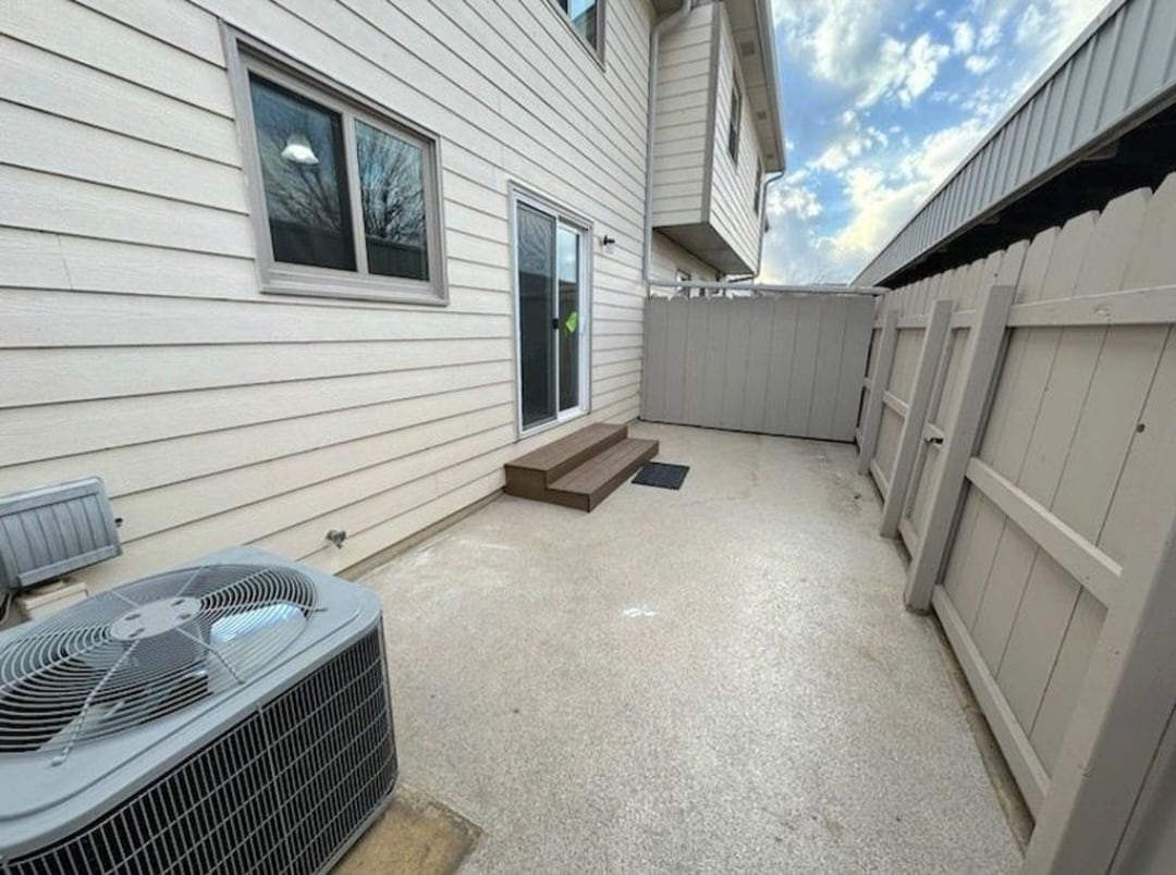 Building Photo - 1911 Glendale Rd