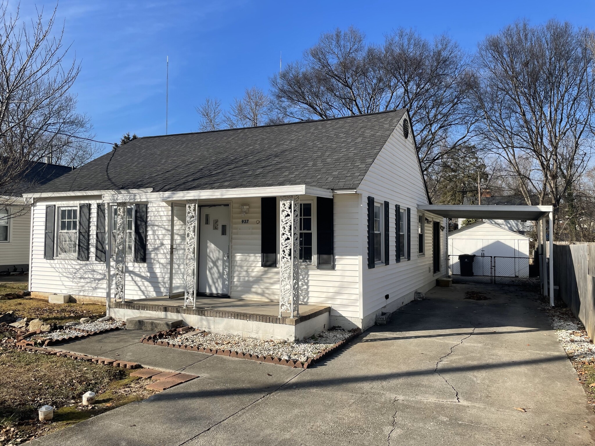 Building Photo - 937 Shamrock Ave