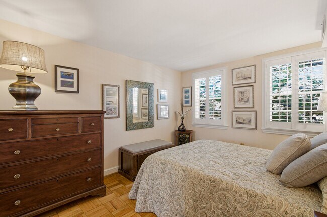 Building Photo - 2736 Ordway St NW