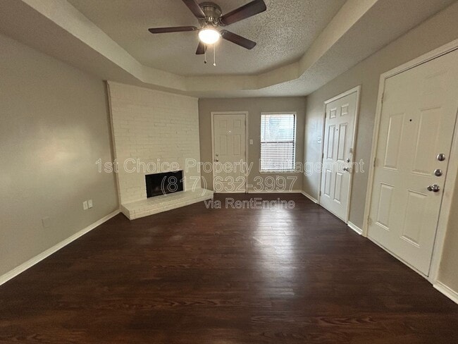Building Photo - 6320 Holiday Ln