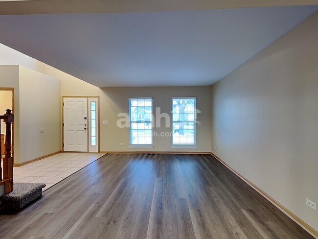 Building Photo - 20863 Brentwood Ct