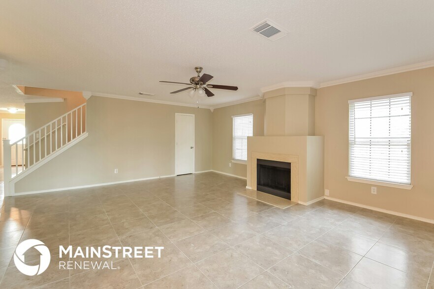 Building Photo - 8423 Manderly Pl