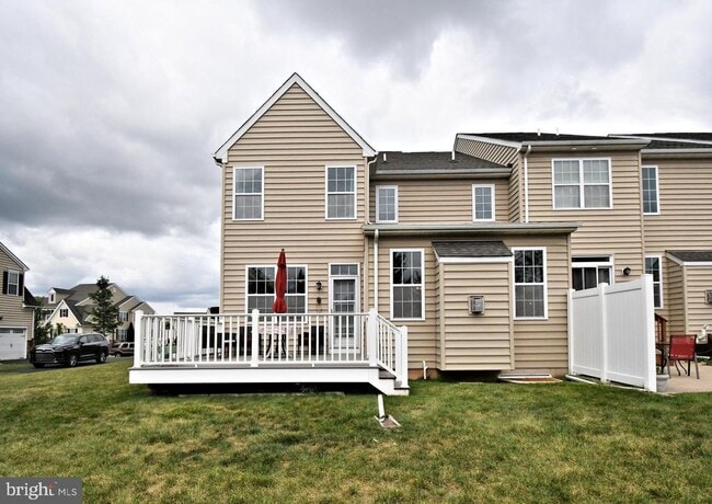 Building Photo - 2007 Pleasant Valley Dr