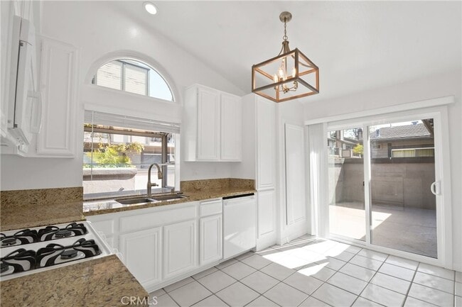 Building Photo - 2175 Pacific Ave