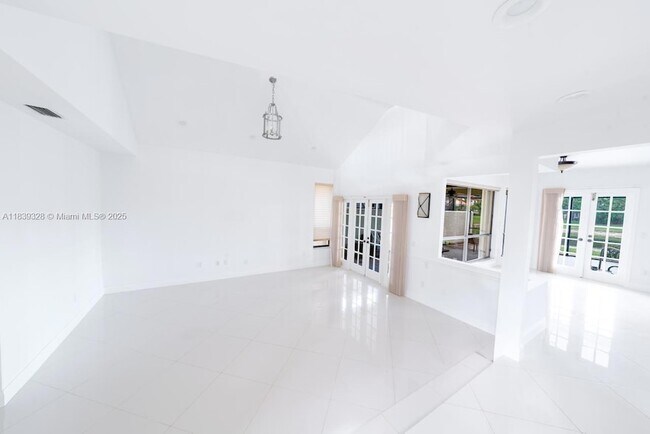 Building Photo - 22599 Esplanada Cir