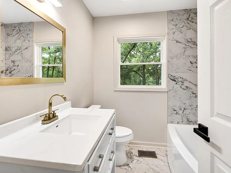 Building Photo - 7441 Walsh Rd