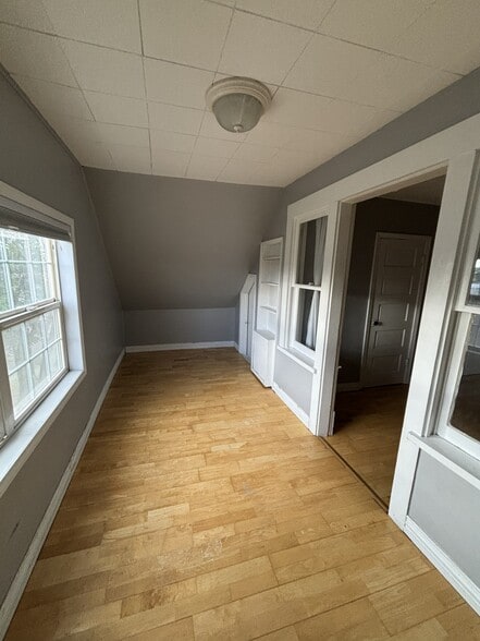 Master Bedroom - 2428 N Dakota St