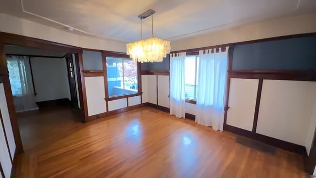 Building Photo - EPIC REA: Beautiful 2 Bed/2 Bath In the Heart of West Berkeley’s Poet’s Corner.