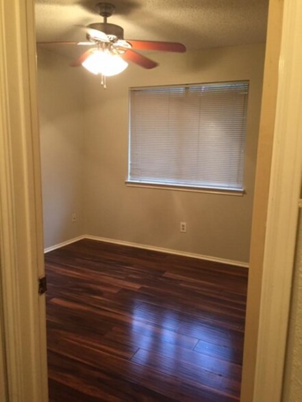 Building Photo - 4406 Knollchase