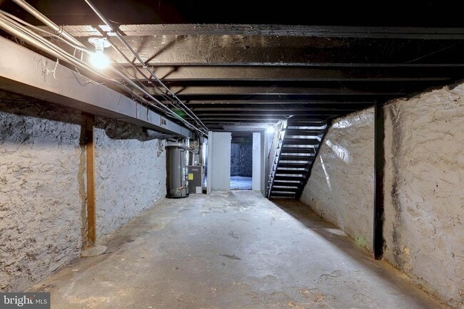 Building Photo - 2506 Lauretta Ave
