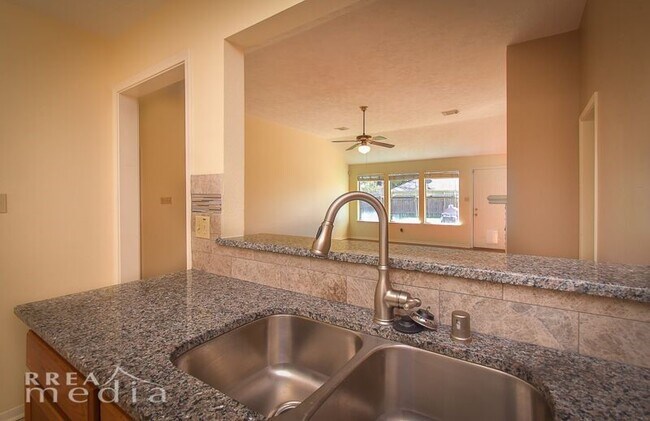 Building Photo - 19723 Glenfinch Ln