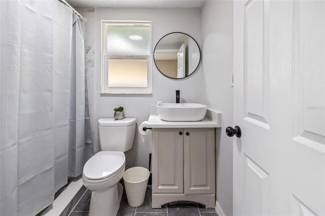 Building Photo - 3607 E 24th Ave