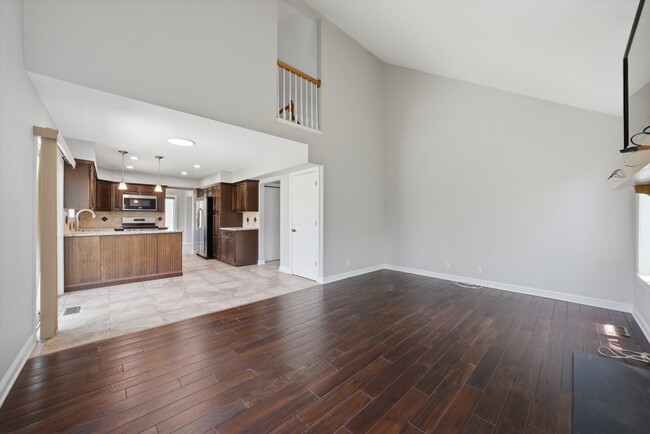 Building Photo - 21854 W Kentwood Dr