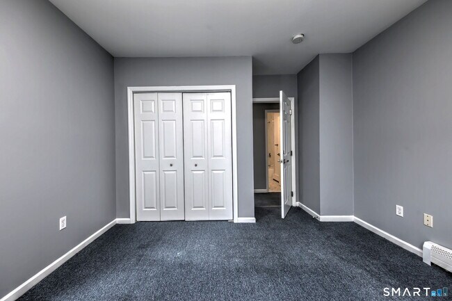 Building Photo - 86 Avery St