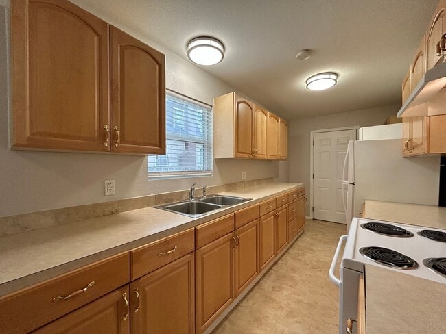 Building Photo - Tranquil 1 Bed, 1 Bath House!