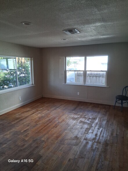 Building Photo - 4124 55th Ave N