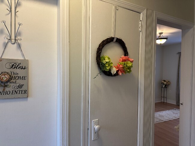 Building Photo - 269 N 1st Ave