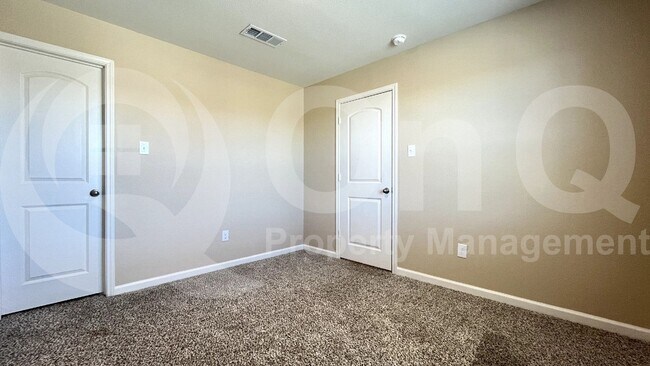 Building Photo - 283 Moonstone Way