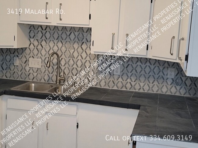 Building Photo - 3419 Malabar Rd