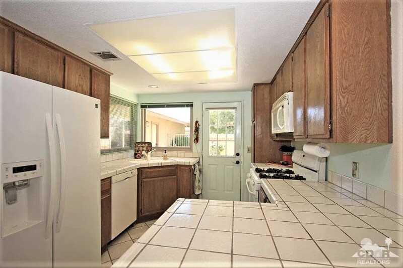 Building Photo - 82170 Cochran Dr