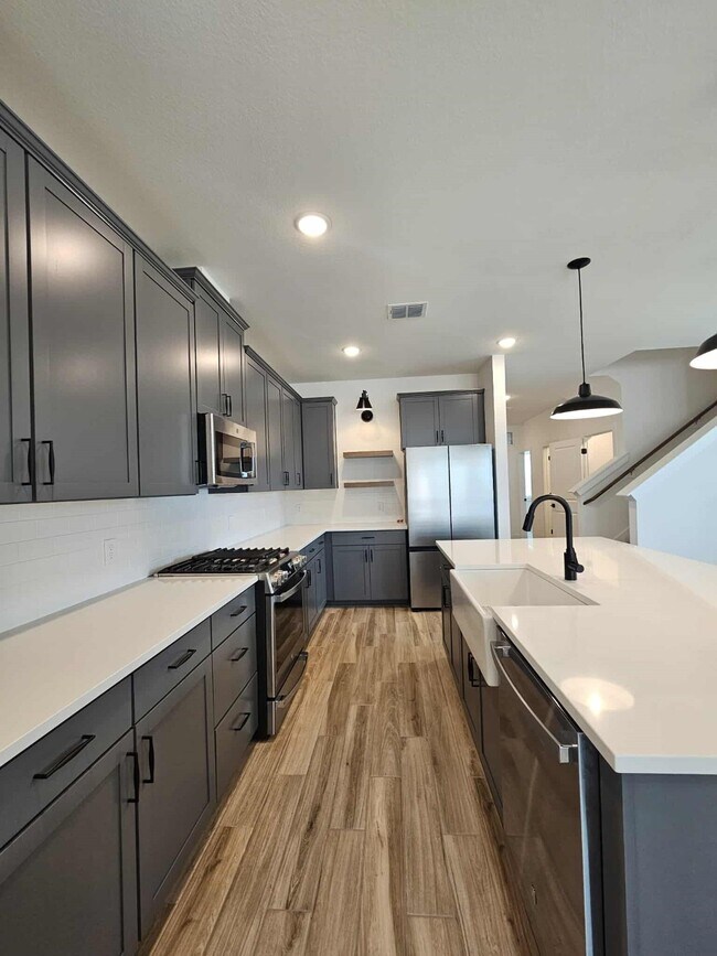 Building Photo - 8411 Bay Rdg Cir