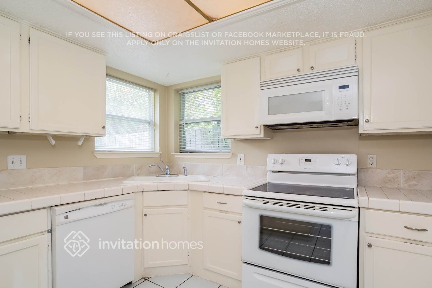Building Photo - 7022 Fox Knoll Ln