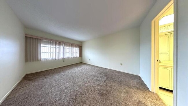 Building Photo - 8950 Park Blvd