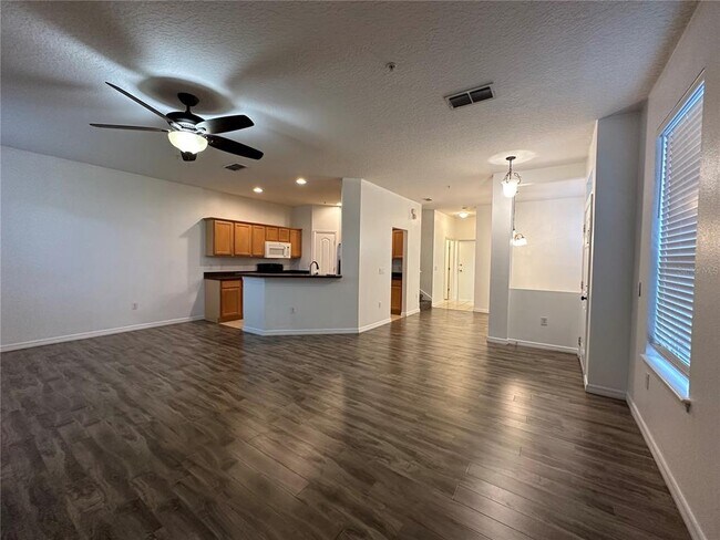 Building Photo - 6624 S Goldenrod Rd